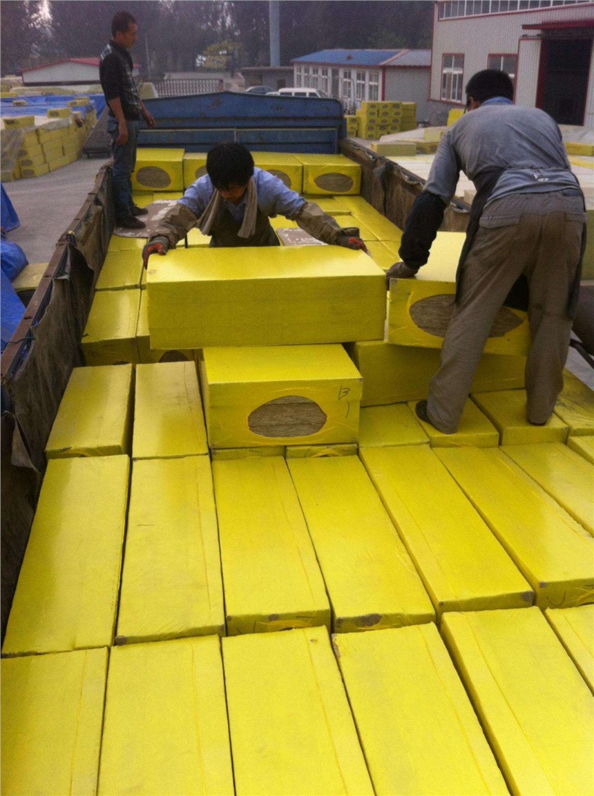 新密市西大街红缨幼儿园:观摩一日活动提升保教质量-hth官网入口