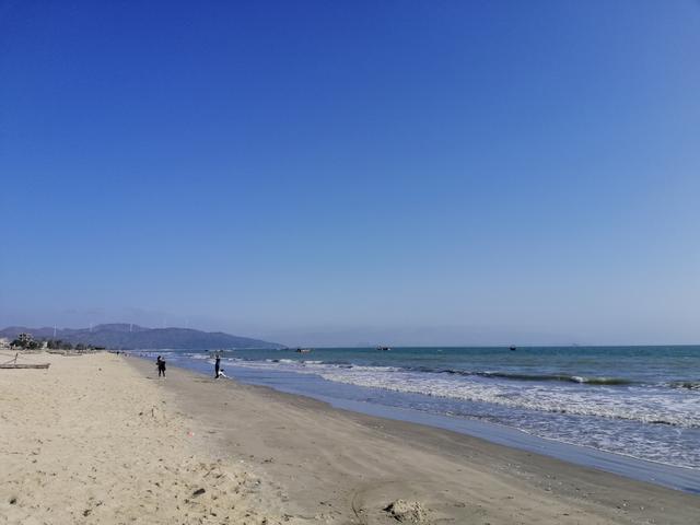 成都市东城根街小学组织学生进行反恐防暴应急演练：华体会体育hth官方网站