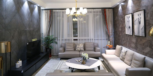 hth官网入口:情怀满满! 索尼为老员工颁发水晶手柄、特制奖杯(图3) hth官网入口