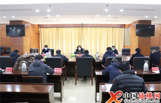 【hth官网入口】
吃西餐时 服务员端上来的柠檬水 如果你直接喝掉 那要被讽刺了(图4) hth官网入口