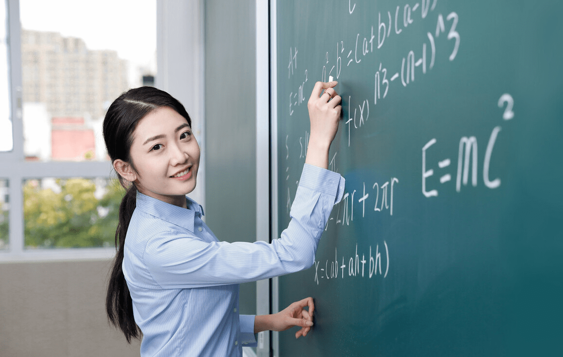 
公务员考不上 另有这些“铁饭碗”可以拿 待遇高还更好考【华体会体育hth官方网站】(图2)