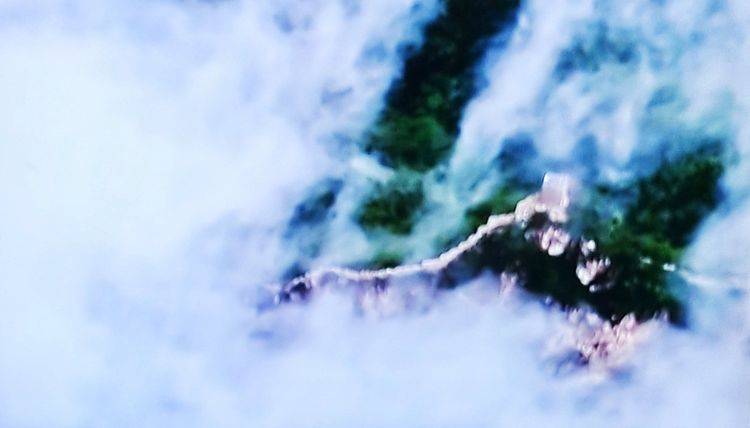 华体会体育hth官方网站：
长城是云里腾飞的一条龙(图9)