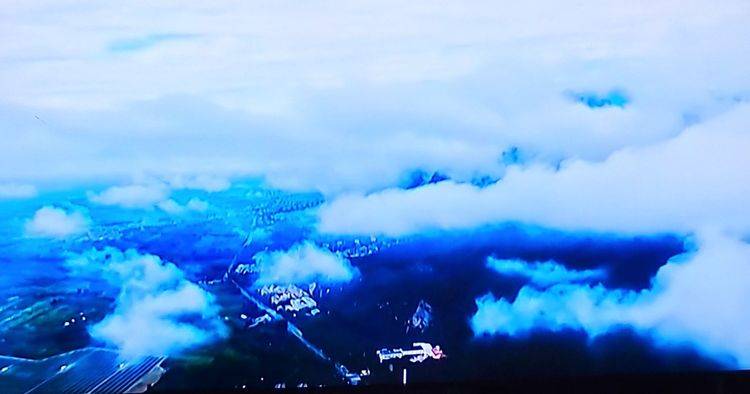 华体会体育hth官方网站：
长城是云里腾飞的一条龙(图12)