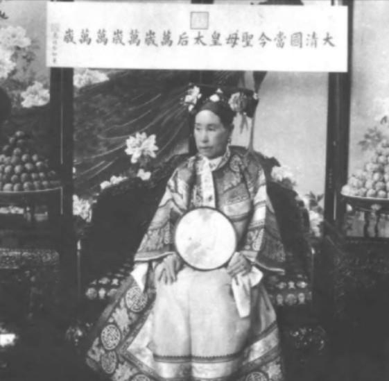 hth官网入口_新都区教育局督导组到大丰小学检查开学准备工作(图1) hth官网入口