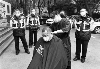 华体会体育hth官方网站|郑州新建幼儿园开展端午主题教育活动(图2) hth官网入口