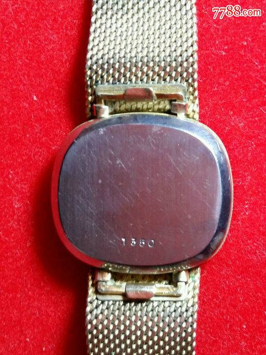 【华体会体育hth官方网站】钟灵街小学:用心加油,全民抗疫,此战必胜(图2) 华体会体育hth官方网站